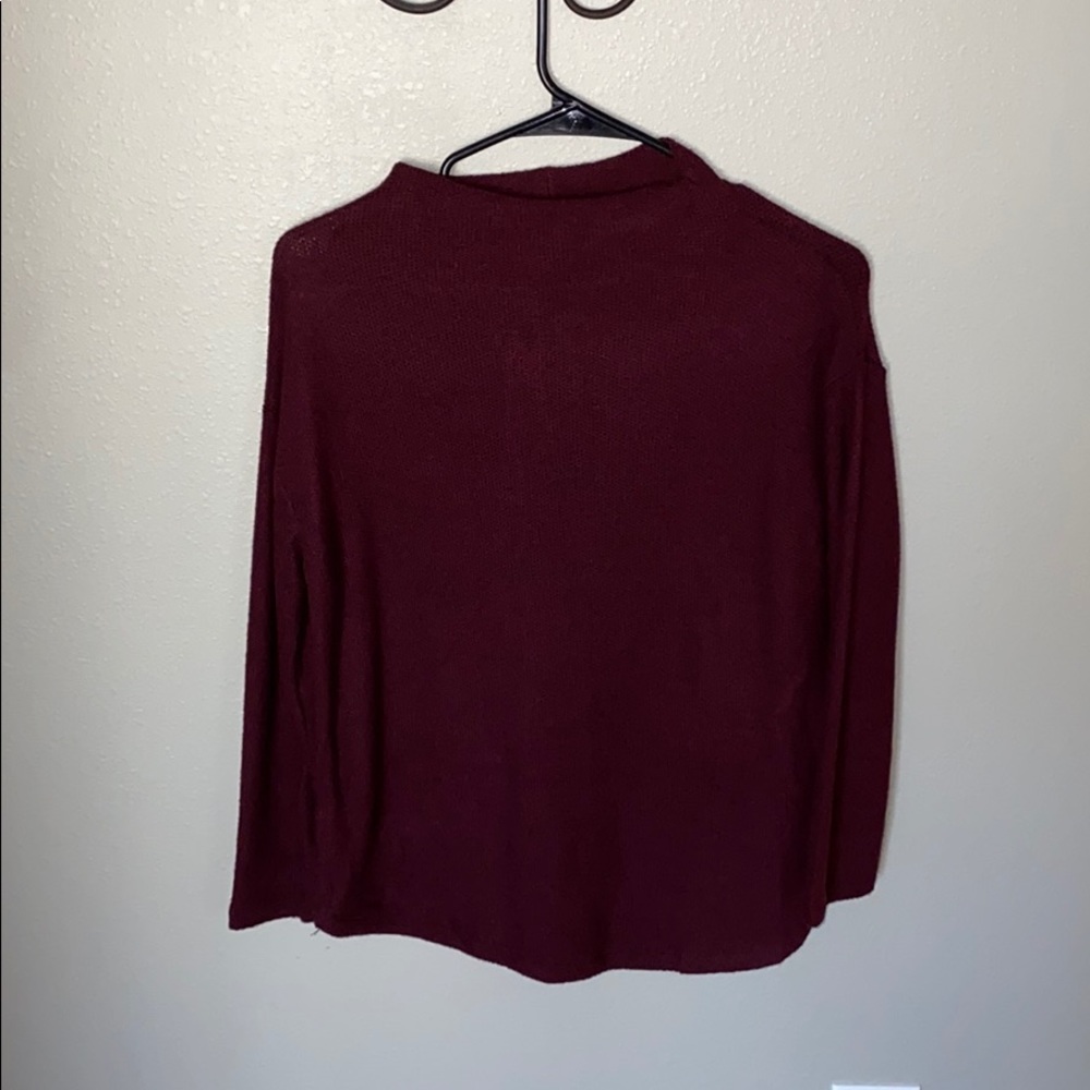 Maroon sweater